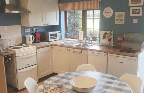 Westmarsh Cottage | Charming 3 bedroom holiday cottage at Hawthorn Farm, Kent