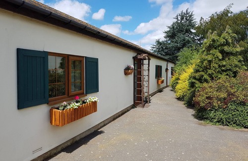 Westmarsh Cottage | Charming 3 bedroom holiday cottage at Hawthorn Farm, Kent