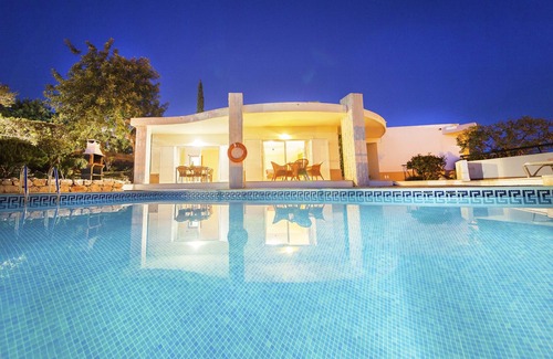 Cerro de Aguia Villa | CHARMING 3 BEDROOM VILLA WITH PRIVATE HEATABLE POOL, BBQ, WI-FI, SEA VIEW & A/C