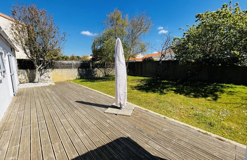 Chateau-d'Olonne House | Charming 3-Bedroom House with Enclosed Garden, Near Beaches and Zoo!