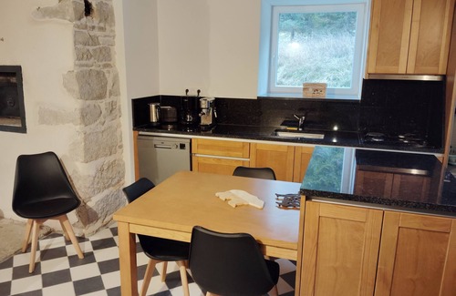 Premanon Apartment | Charming apartment in renovated Jura farmhouse - nature setting.