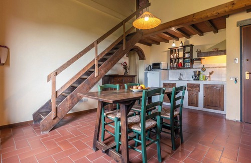 Scandicci Other | Charming apartment in farmhouse, minutes to Florence, nice views, quiet, pool.
