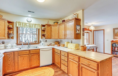 Salunga Apartment | Charming Apartment w/Yard & Beautiful Gardens!