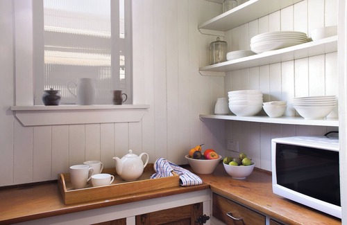 Sandringham House | Charming Artist retreat with subtropical garden