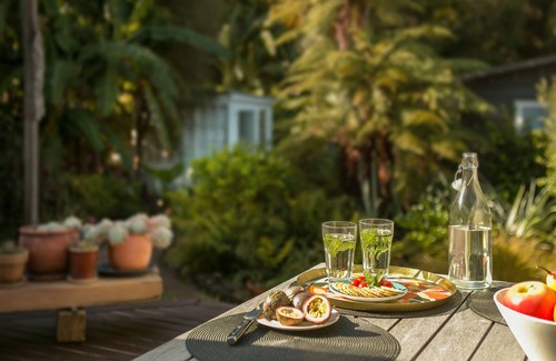 Sandringham House | Charming Artist retreat with subtropical garden