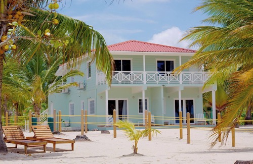 Placencia Apartment | Charming Beachfront Suite on Placencia Sidewalk