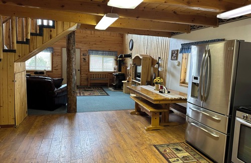 Sevier County Cabin | Charming Cabin~Near Fish Lake sleeps 16~On the Paiute ATV trail!
