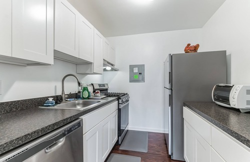North Bethesda Condo | Charming Condo in North Bethesda by RedAwning