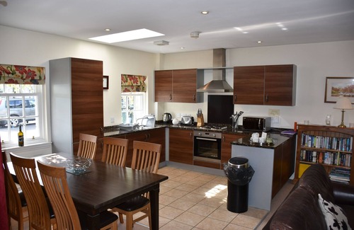 Loch Tay Cottage | Charming Cottage In Historic Arts And Crafts Village