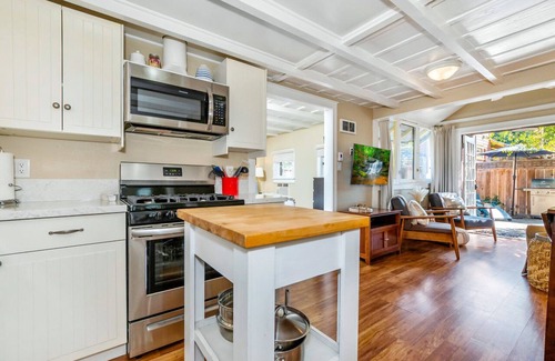 San Diego Cottage | Charming cottage in North Park