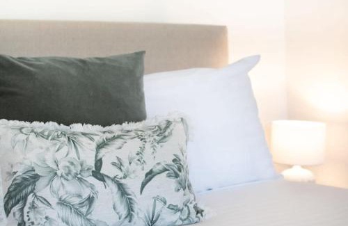 Launceston CBD House | Charming Cottage Nestled in A Prime Location