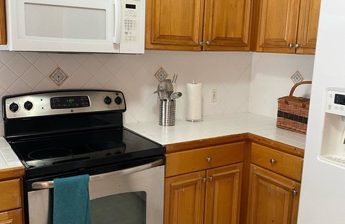 Leeward Settlement Cottage | Charming Cottage