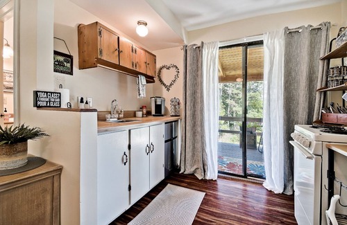 Eureka Springs Cottage | Charming cottage for two in a country setting but close to downtown.