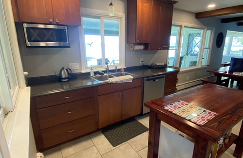Indian River Cottage | Charming Cottage with Gorgeous Lakeview