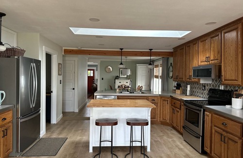 West Central House | Charming Craftsman ~ Peaceful Home near Centennial Trail ~ Spacious & Private