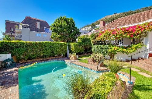 Three Anchor Bay House | Charming Family Home