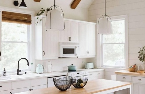 Bala Cottage | Charming Four Seasons Lake Front Renovated Cottage in Bala, Moon River Muskoka