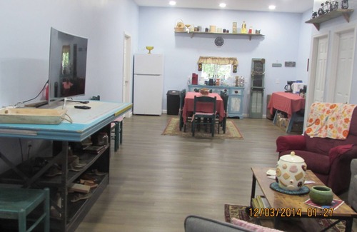 Orrtanna House | Charming getaway, sleeps 9, easy access, 8 miles to battlefields, pet friendly.