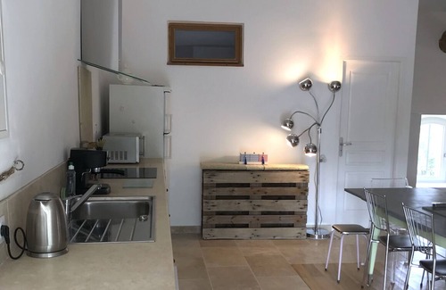 Oppede Other | Charming gîte facing the Luberon, with Jacuzzi
