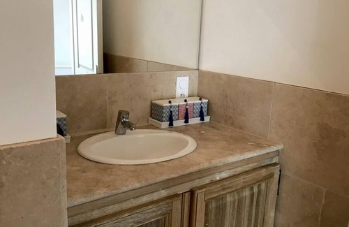 Oppede Other | Charming gîte facing the Luberon, with Jacuzzi