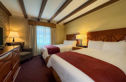 Western Division Hotel | Charming Historic Stay | Pool, Lovely Downtown Landmarks | 4 Tranquil Units