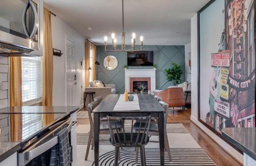 Hillsboro Village House | Charming Home with 4 Bedroom 6 Beds in Hillsboro Village