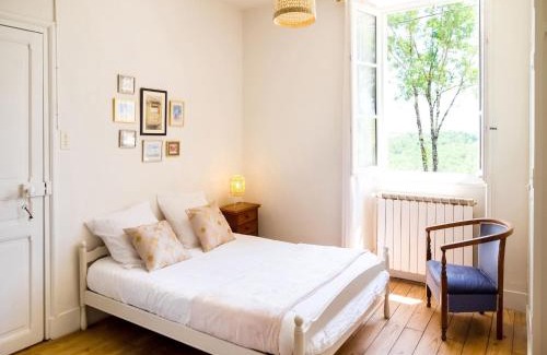 Coubjours House | Charming House in Coubjours with Pool