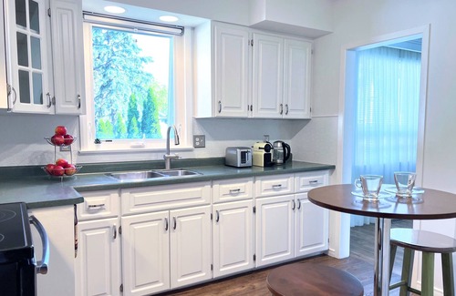 Richmond Hill House | Charming house near local dining & shopping