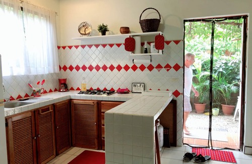 Samara Apartment | Charming I bedroom with kitchen apartment 2 blocks from the beach.