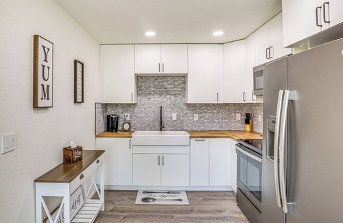 Kingman House | Charming Kingman Casita < 1 Mi to Route 66!