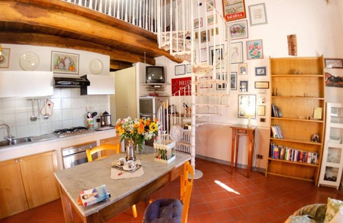 Vicopelago Cottage | Charming Lucca Retreat