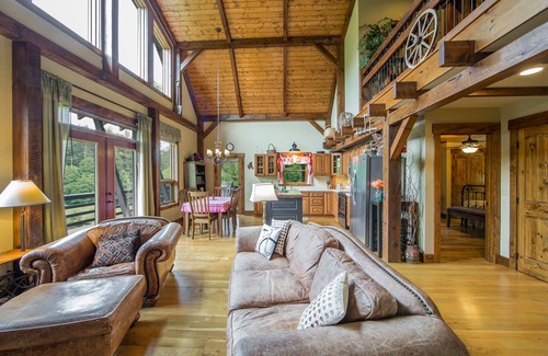 Brevard Cabin | Charming modern cabin near town and forest recreation. Storage for bikes.