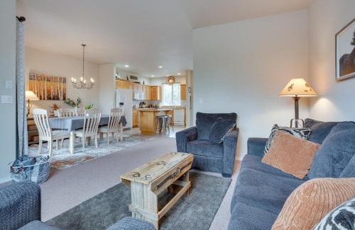 Redmond House | Charming Redmond Townhome with Resort Amenities