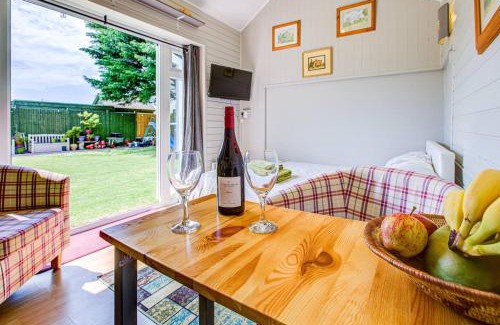 Upper Beeding Apartment | Charming Self Contained Garden Studio Upperbeeding