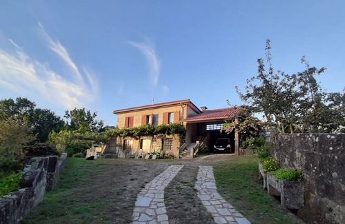 Soutomaior Cottage | Charming stone cottage in beautiful country estate close to the river.