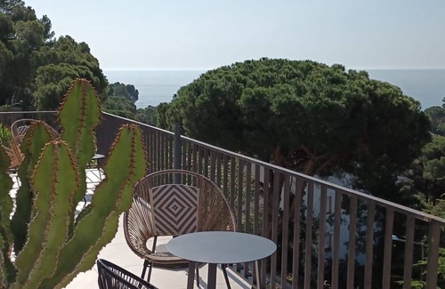 Canyet de Mar Villa | Charming vacation apartment for 2 to 6 people - 2 steps from the beach sea view