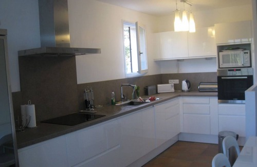 Aubagne House | Charming Villa - With a pool and stunning view