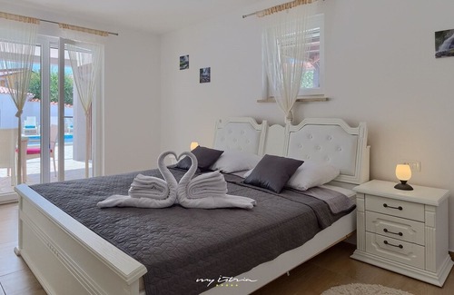 Buici Villa | Charming villa with pool near Porec