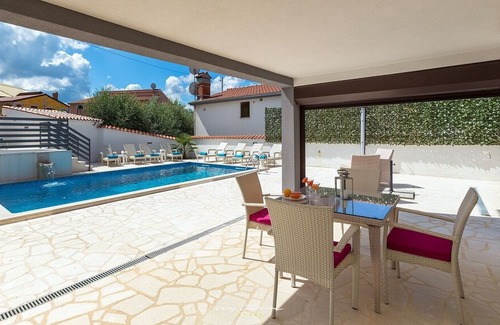 Buici Villa | Charming villa with pool near Porec