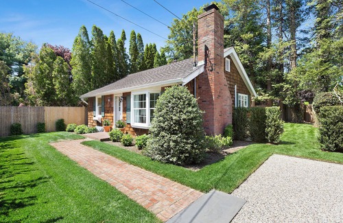 Village of East Hampton Cottage | Charming Village Cottage - walk to train and shops.