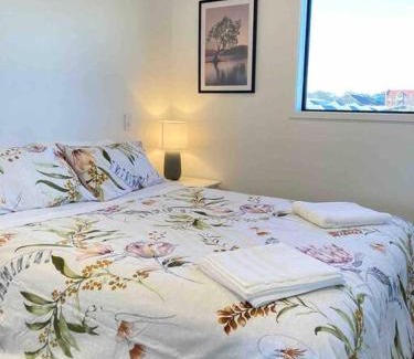 Addington Apartment | Cheerful 2 bedroom townhouse in Addington!