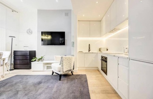 Earl's Court Apartment | Chelsea - 2bed Apartment - Sleeps 4 - Pet Friendly