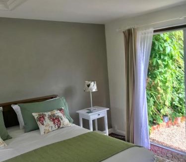 West Pennard Bed & Breakfast | Cherrybrook