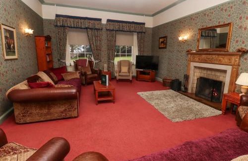 Akeld House | Cheviot Manor