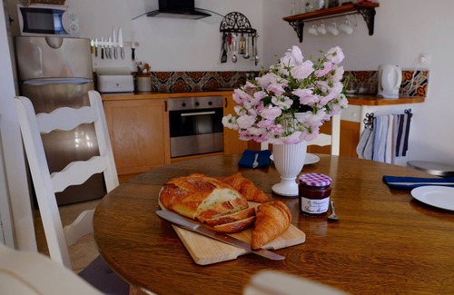 Olonzac House | Chez LuLu – charming village house with roof terrace in the heart of Olonzac