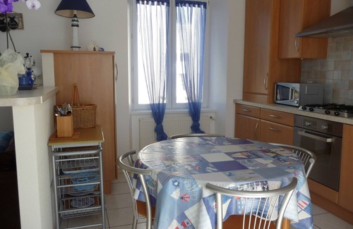 Plouhinec House | "Chez Tante Na" Detached, renovated, bright family house.