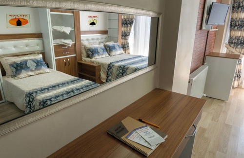 Aksaray Hotel | Chic 1-bedroom hotel with WiFi, AC in enchanting Istanbul