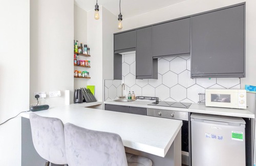 Holborn and Covent Garden Apartment | Chic 1BD Flat in the Centre of London