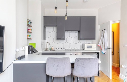 Holborn and Covent Garden Apartment | Chic 1BD Flat in the Centre of London
