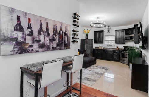 Communipaw House | Chic 3 bedroom apartment. (Upstairs Unit)